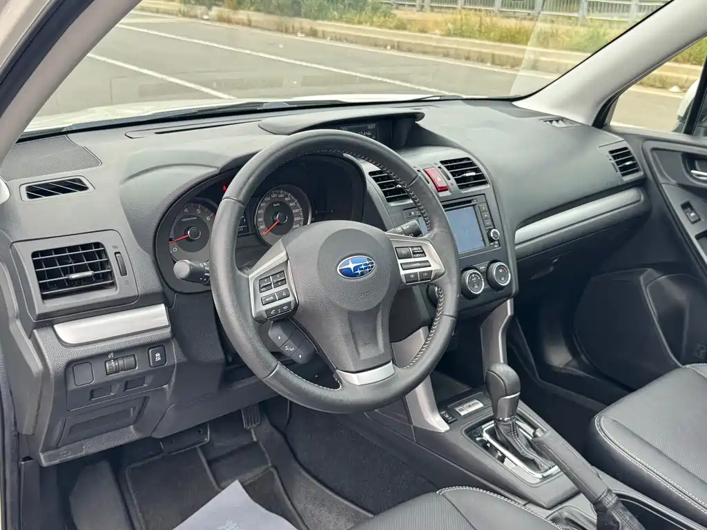 Subaru Forester 2013 — фото 16