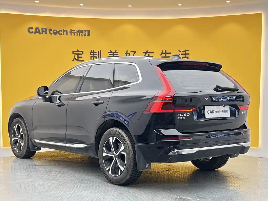 Volvo XC60 2025 — фото 28
