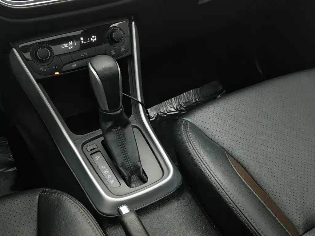 Suzuki Vitara 2018 — фото 13