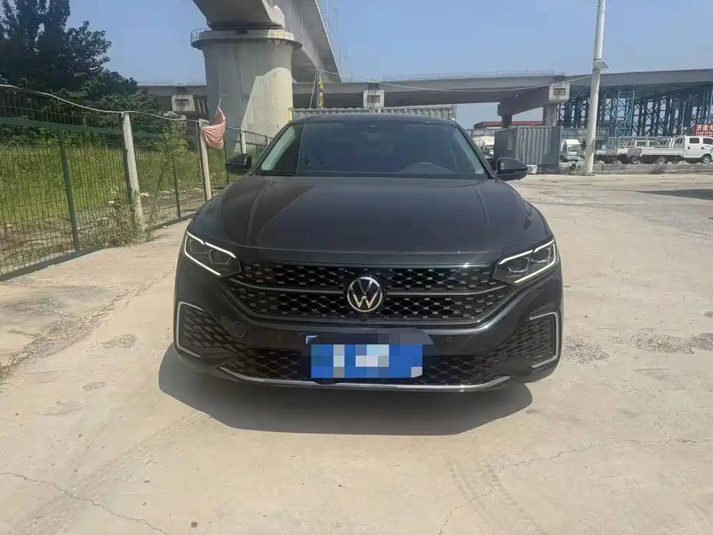 Volkswagen Passat 2024