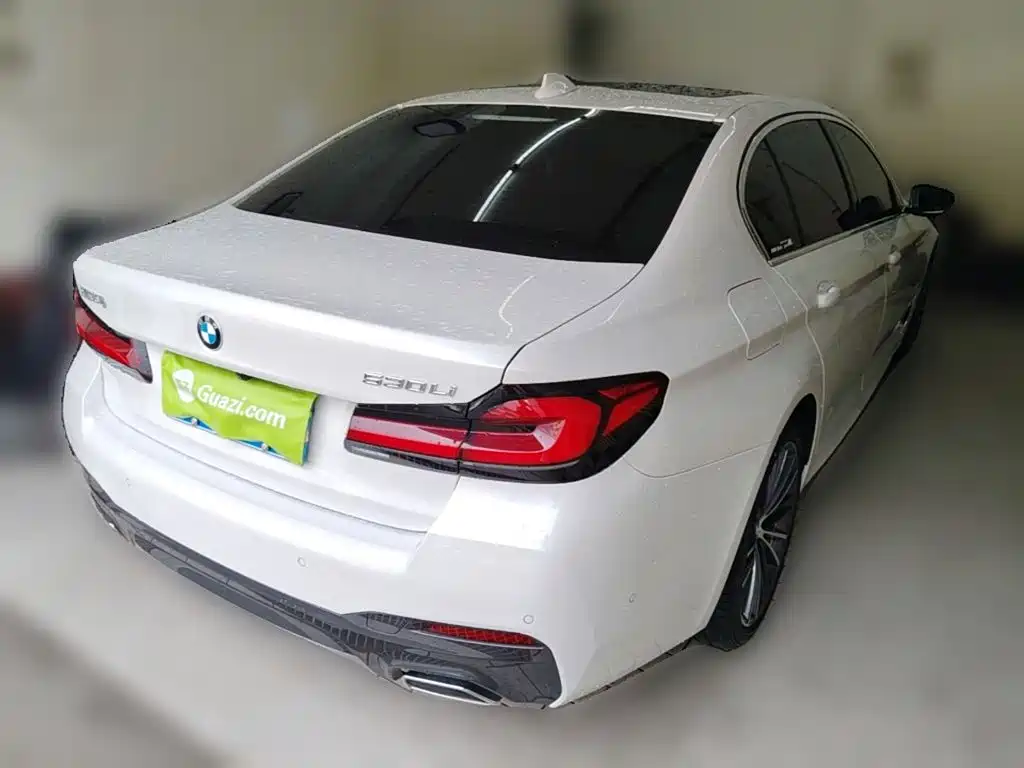 BMW 5 Series 2023 — фото 12