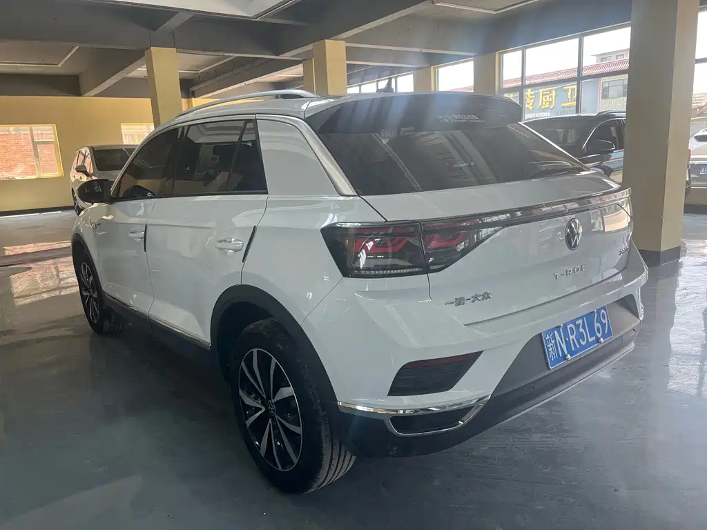 Volkswagen T-Roc 2023