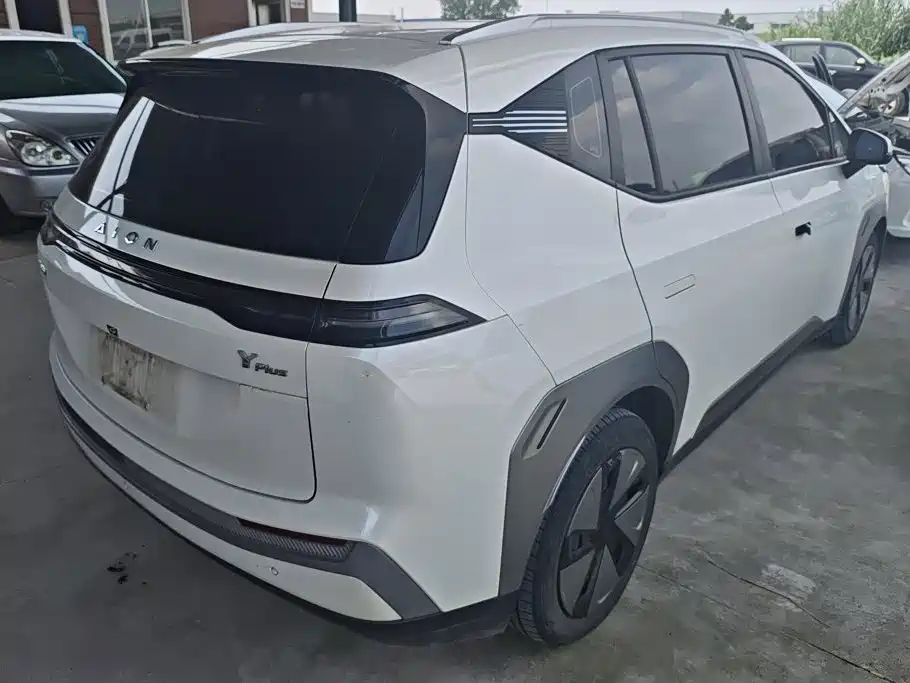 Aion Y 2024