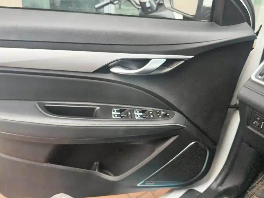 Geely Emgrand 2018