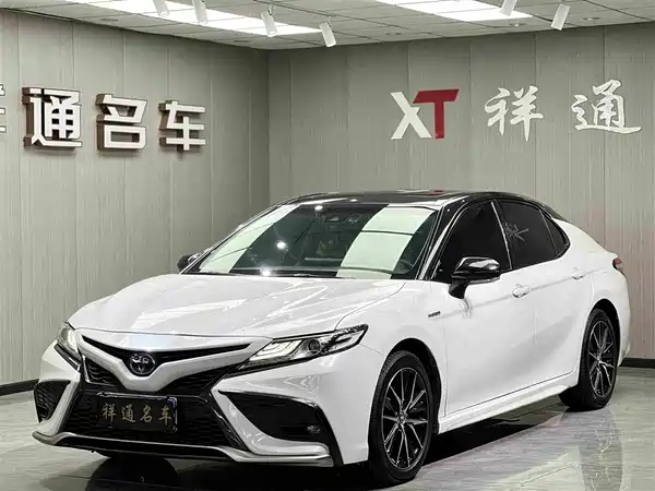 Toyota Camry 2021