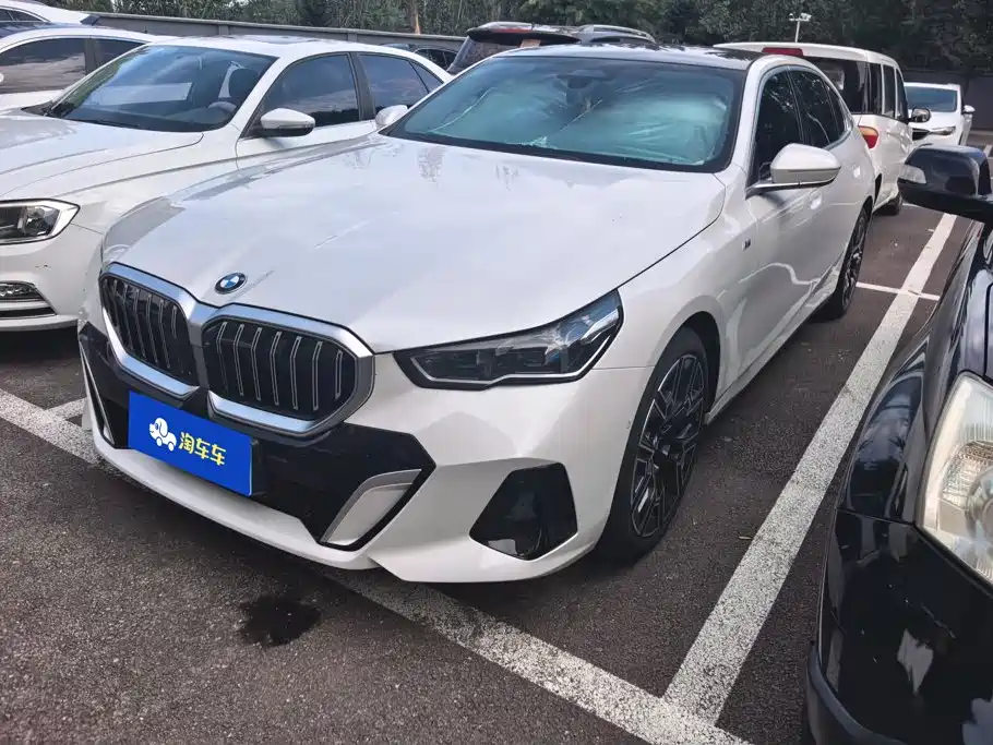 BMW 5 Series 2024