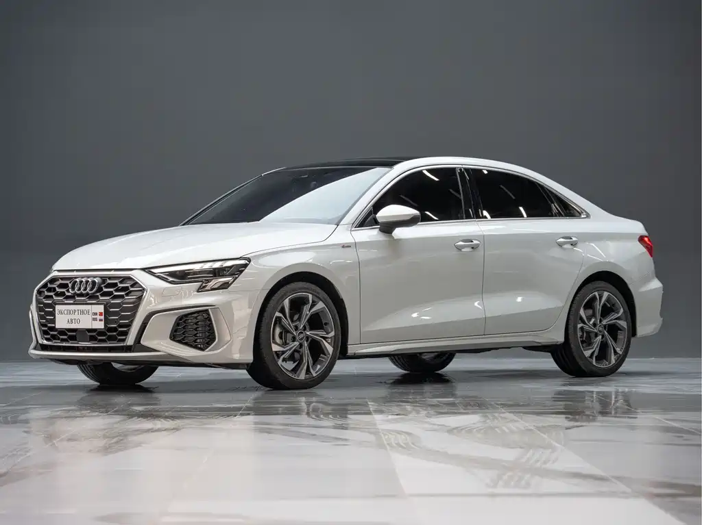 Audi A3 2023 — фото 1