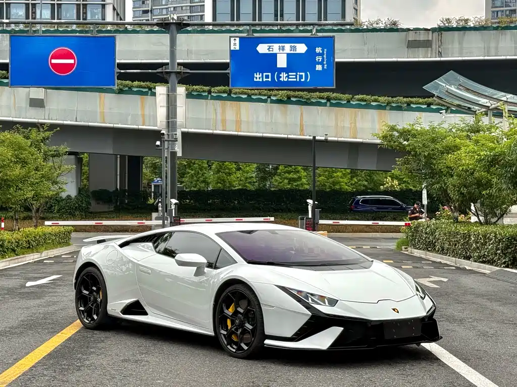 Lamborghini Huracán 2024 — фото 3