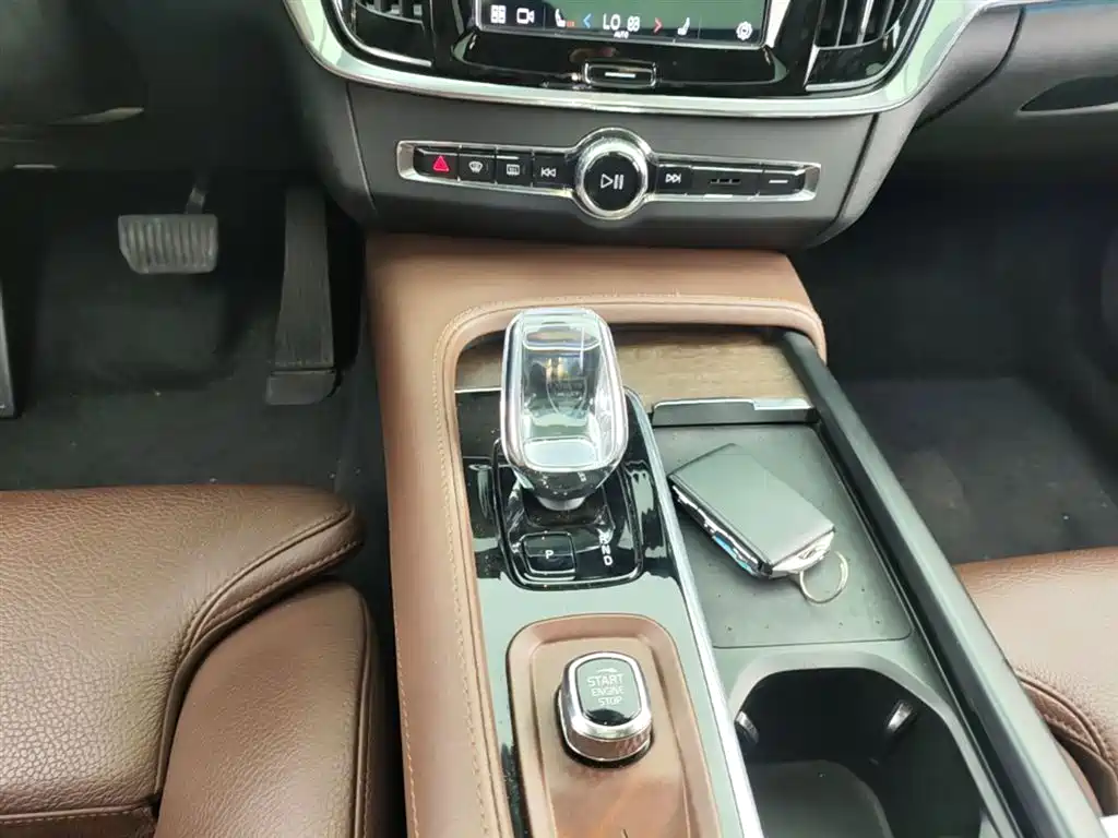 Volvo S90 2023 — фото 14