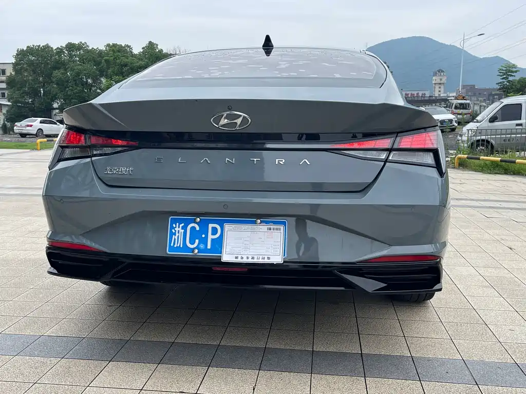 Hyundai Elantra 2020