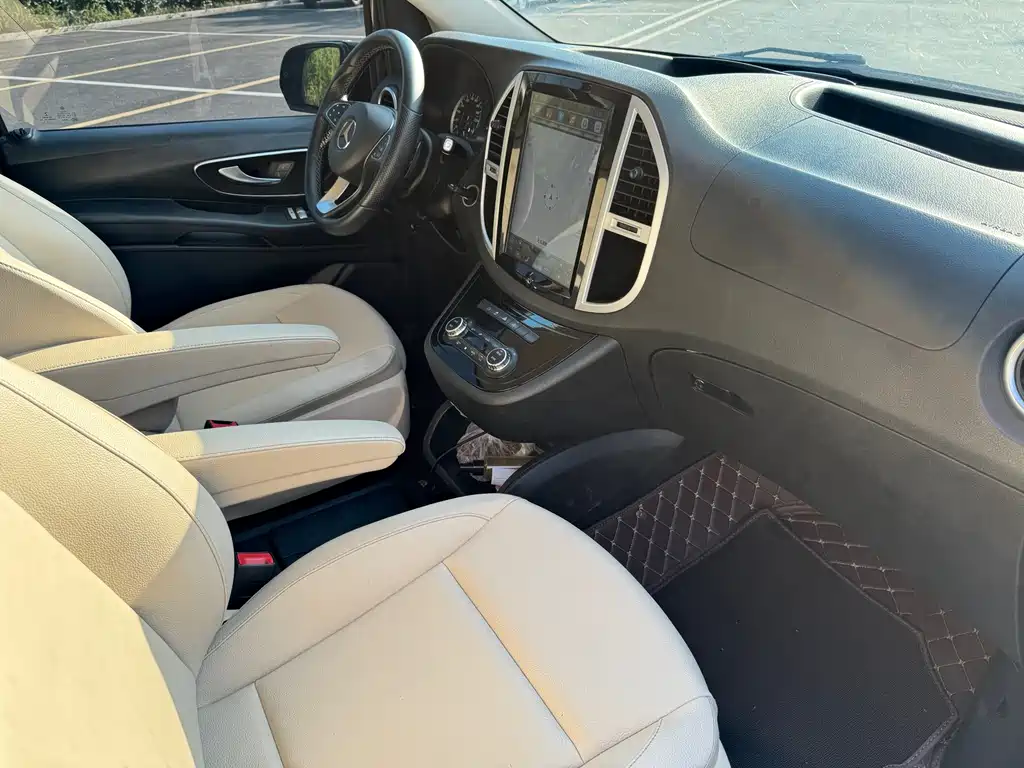 Mercedes-Benz Vito 2018 — фото 11