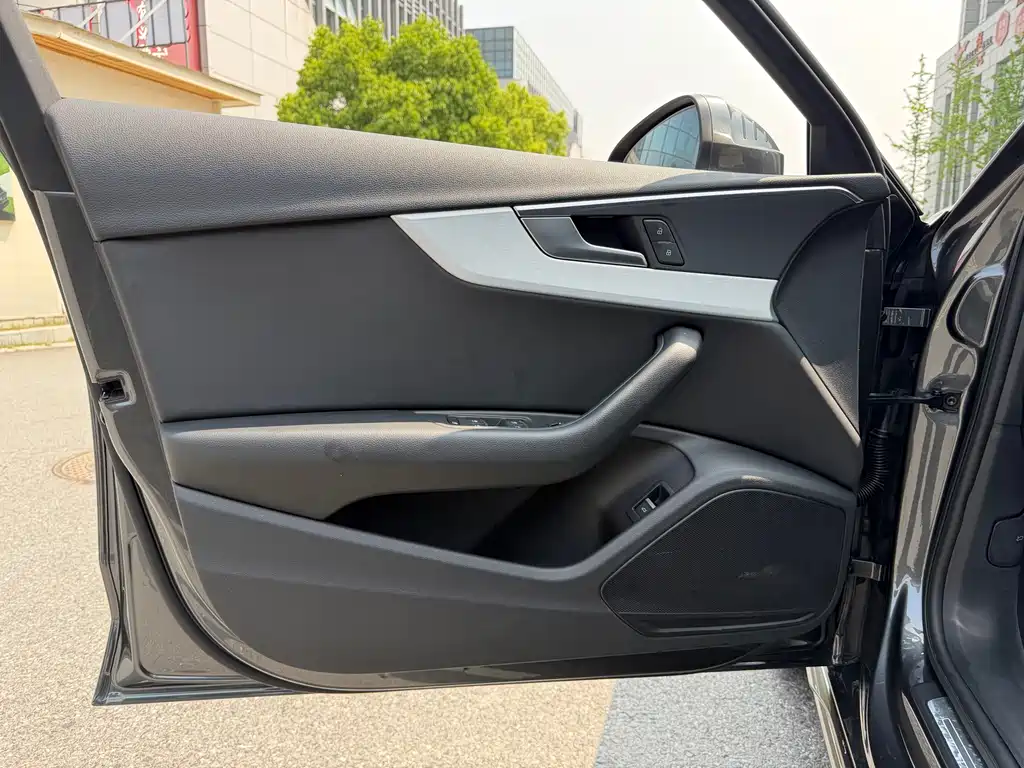 Audi A4L 2022