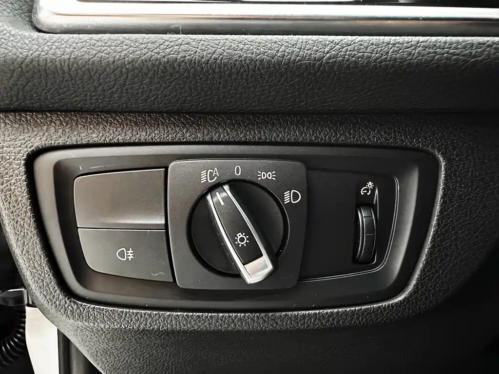 BMW 1 Series 2022 — фото 18