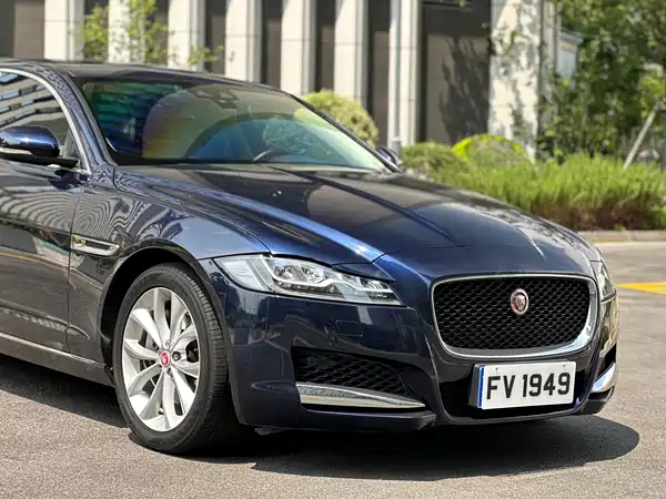 Jaguar XFL 2019