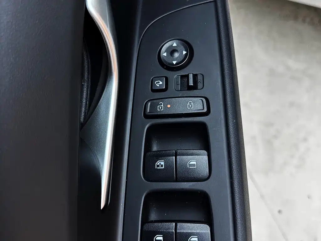 Hyundai Elantra 2024 — фото 12
