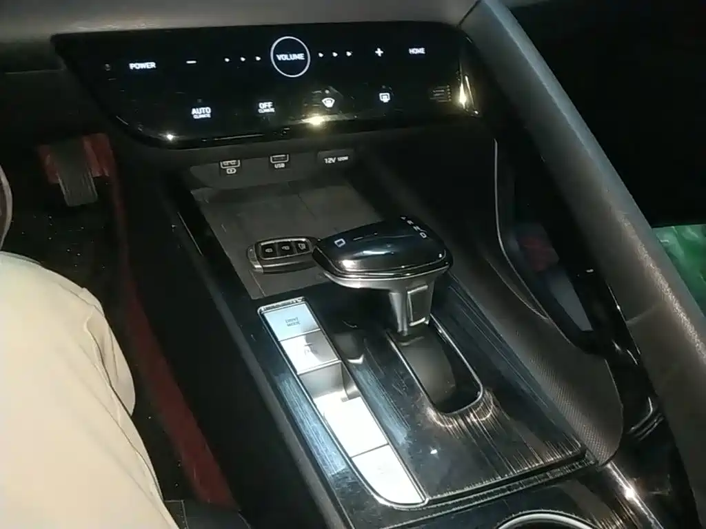 Hyundai Elantra 2021 — фото 14