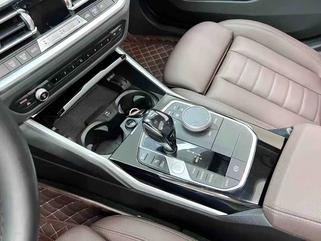 BMW 3 Series 2020 — фото 17