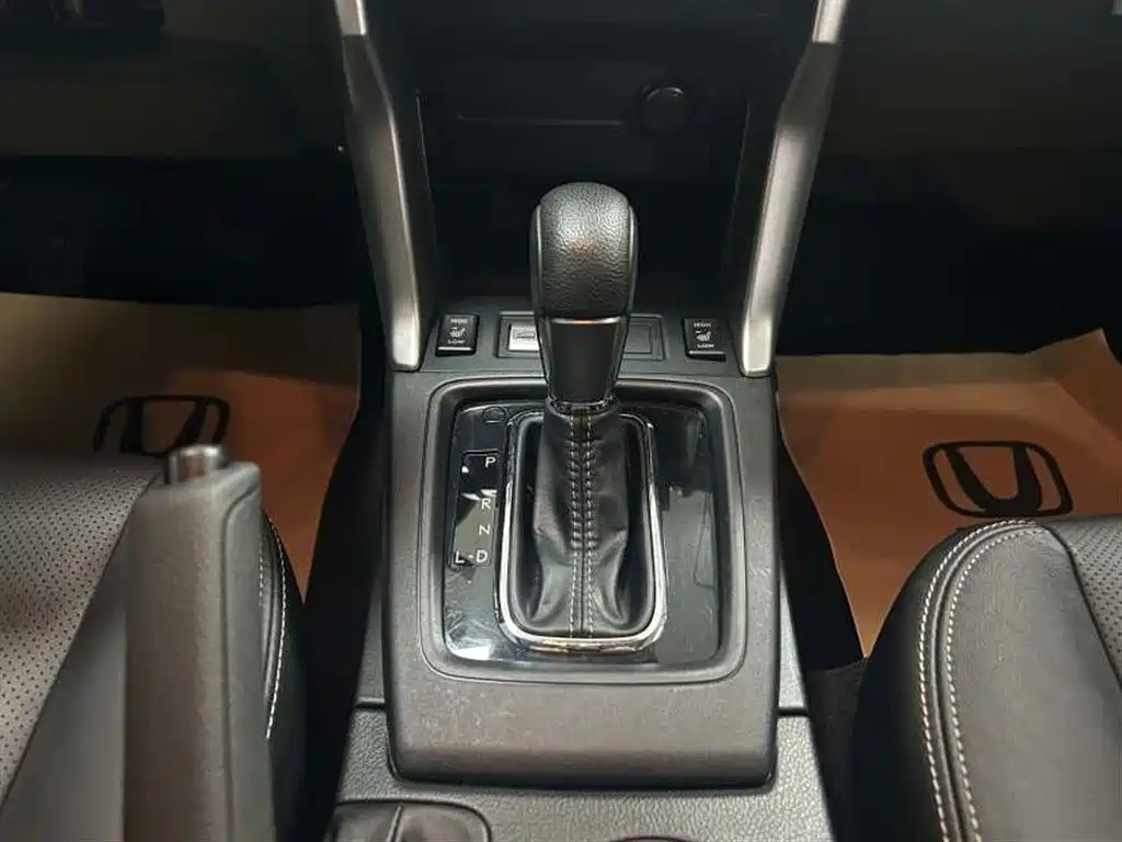 Subaru Forester 2015 — фото 16