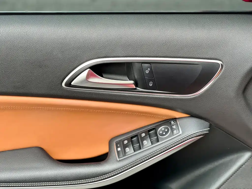 Mercedes-Benz A-Class 2018 — фото 23
