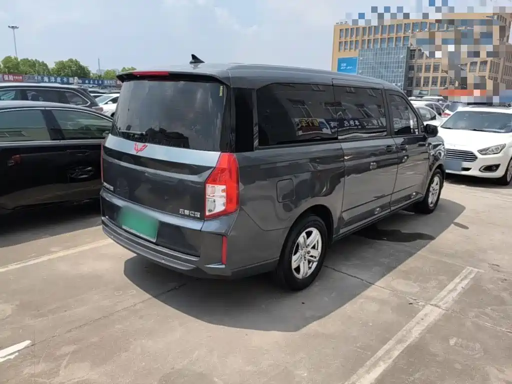 Wuling Journey 2022