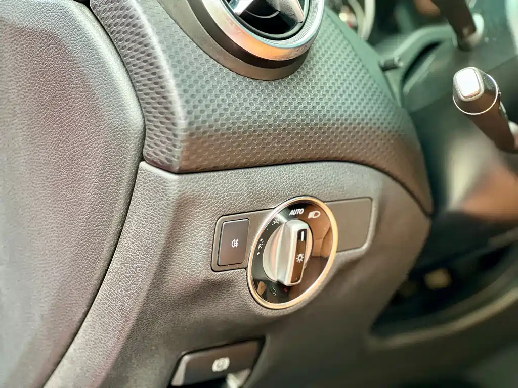 Mercedes-Benz A-Class 2018 — фото 20
