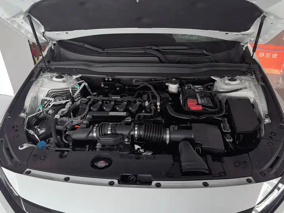 Honda Accord 2022 — фото 10