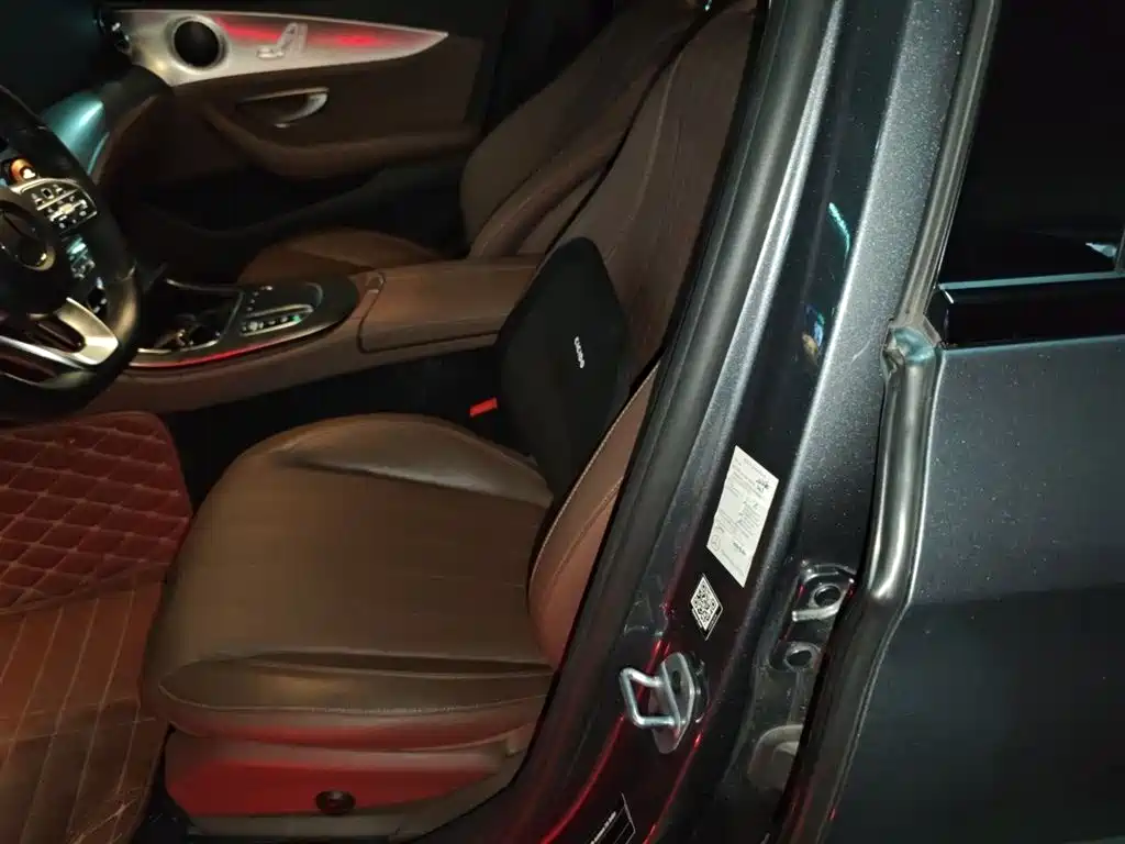 Mercedes-Benz E-Class 2019 — фото 11