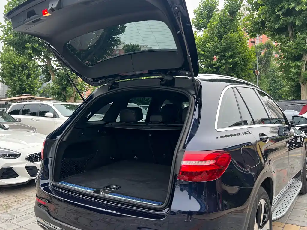 Mercedes-Benz GLC 2018 — фото 9