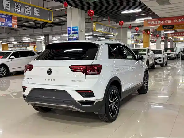 Volkswagen T-Roc 2023