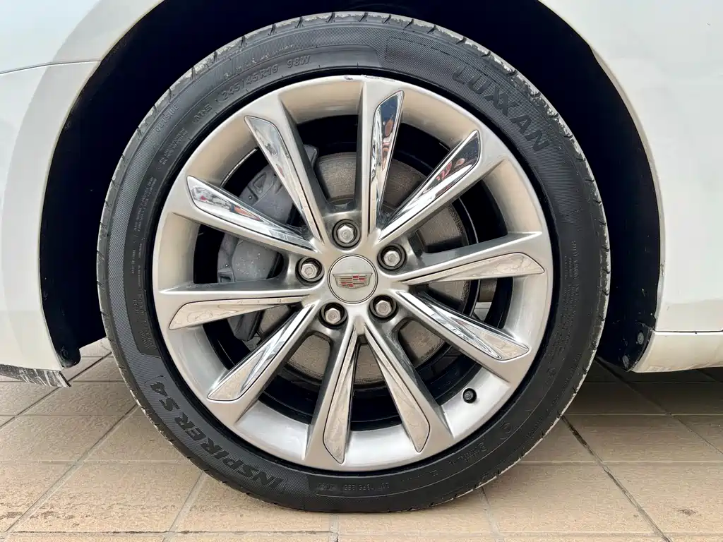 Cadillac XTS 2015 — фото 21