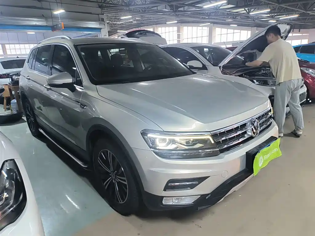 Volkswagen Tiguan L 2018 — фото 4