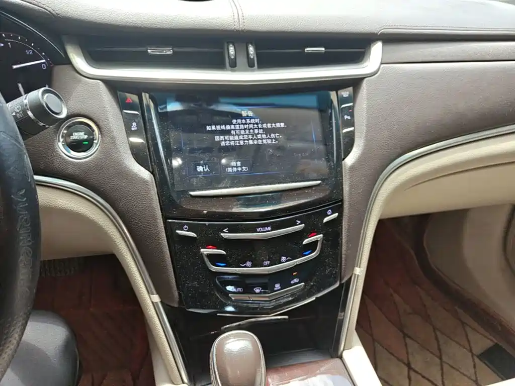 Cadillac XTS 2017 — фото 13