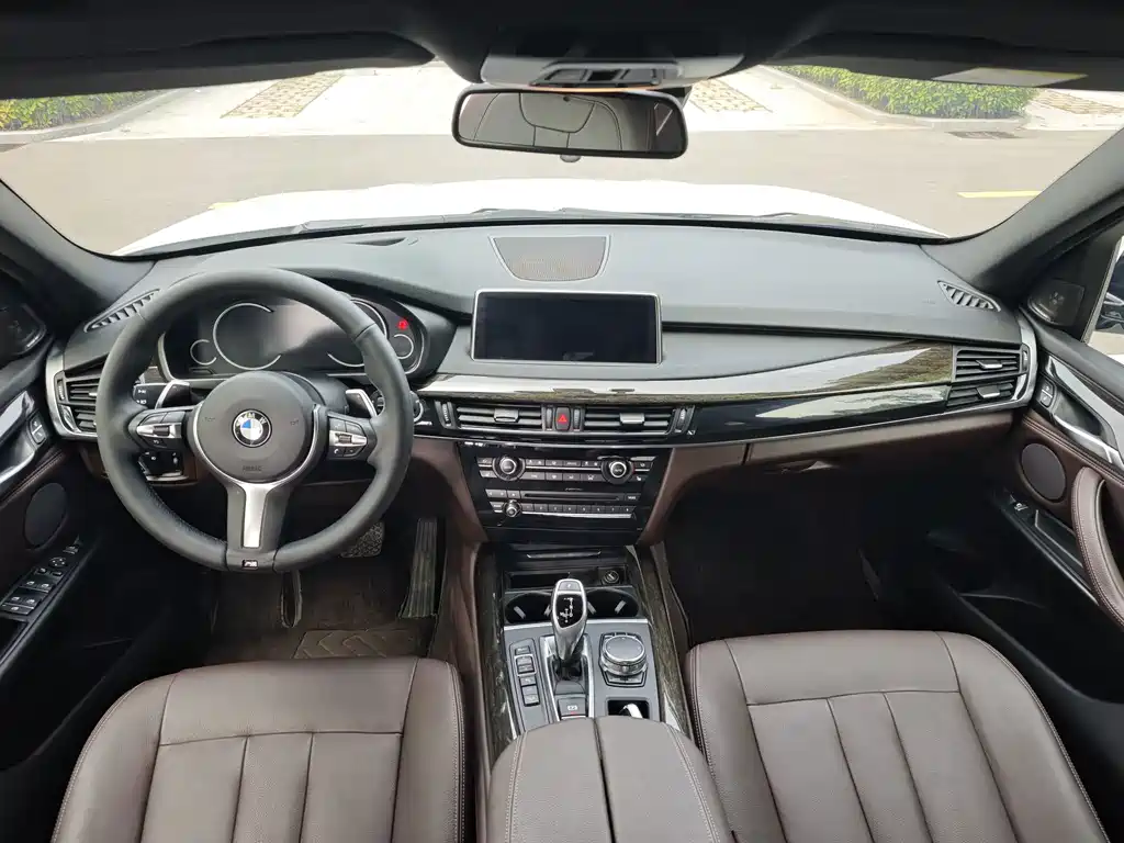 BMW X5 2017 — фото 12