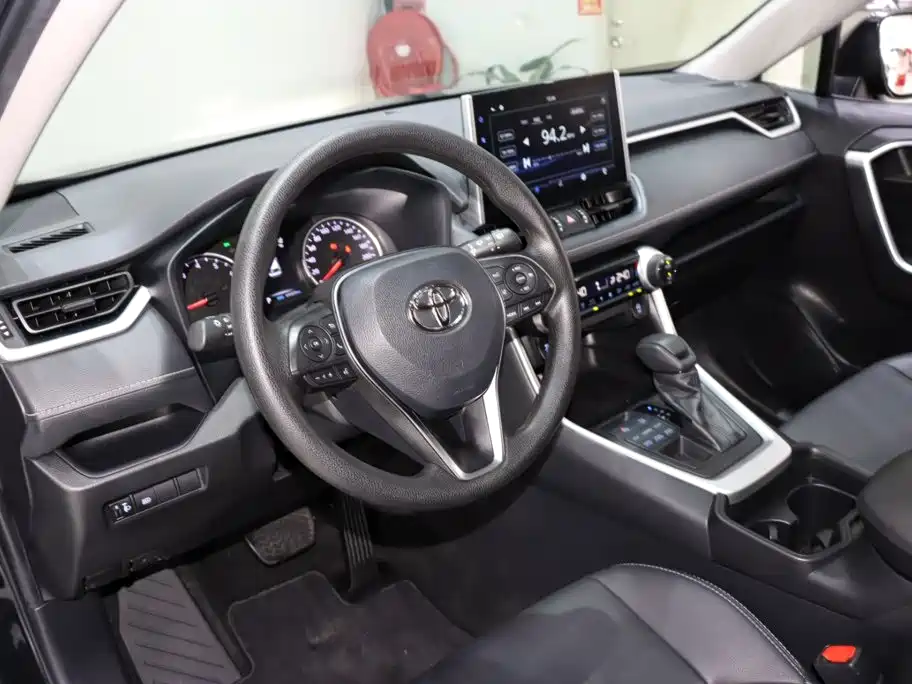 Toyota Wildlander 2021 — фото 10
