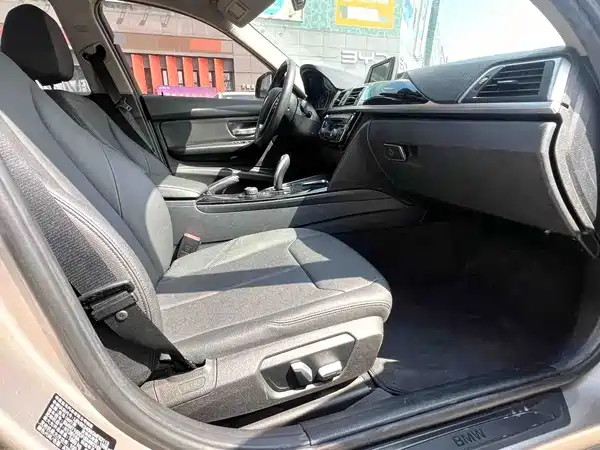 BMW 3 Series 2016