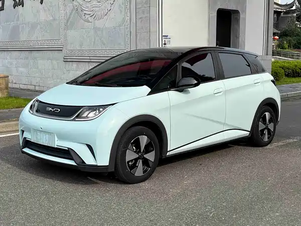 BYD Dolphin 2023