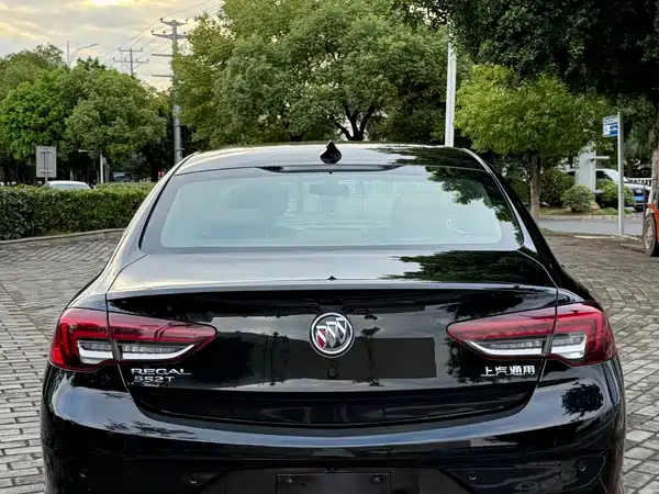 Buick Regal 2021