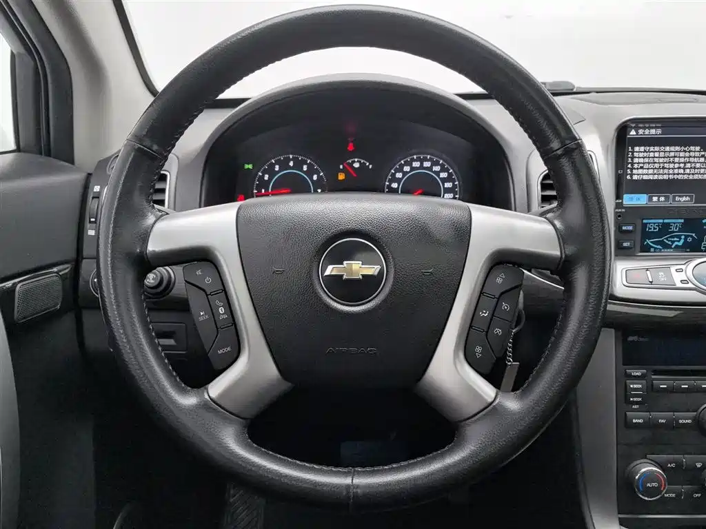 Chevrolet Captiva 2014 — фото 11