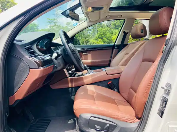 BMW 5 Series GT 2015