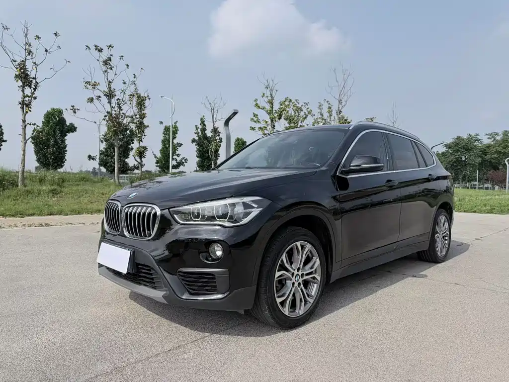 BMW X1 2019 — фото 1