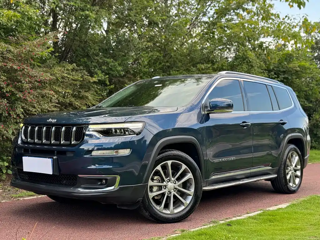 Jeep Commander 2018 — фото 1