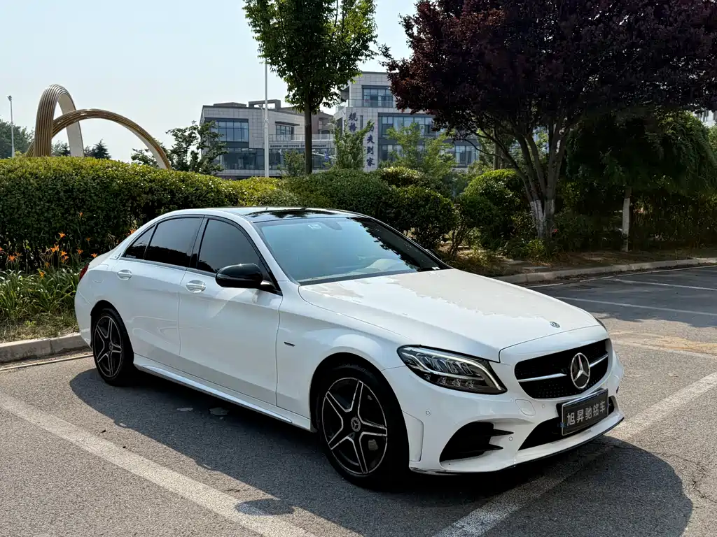 Mercedes-Benz C-Class 2021