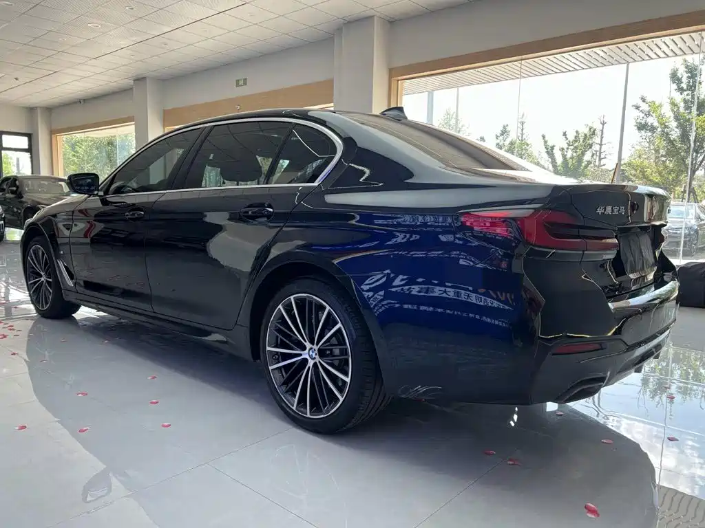 BMW 5 Series 2023