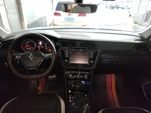 Volkswagen Tiguan L 2018