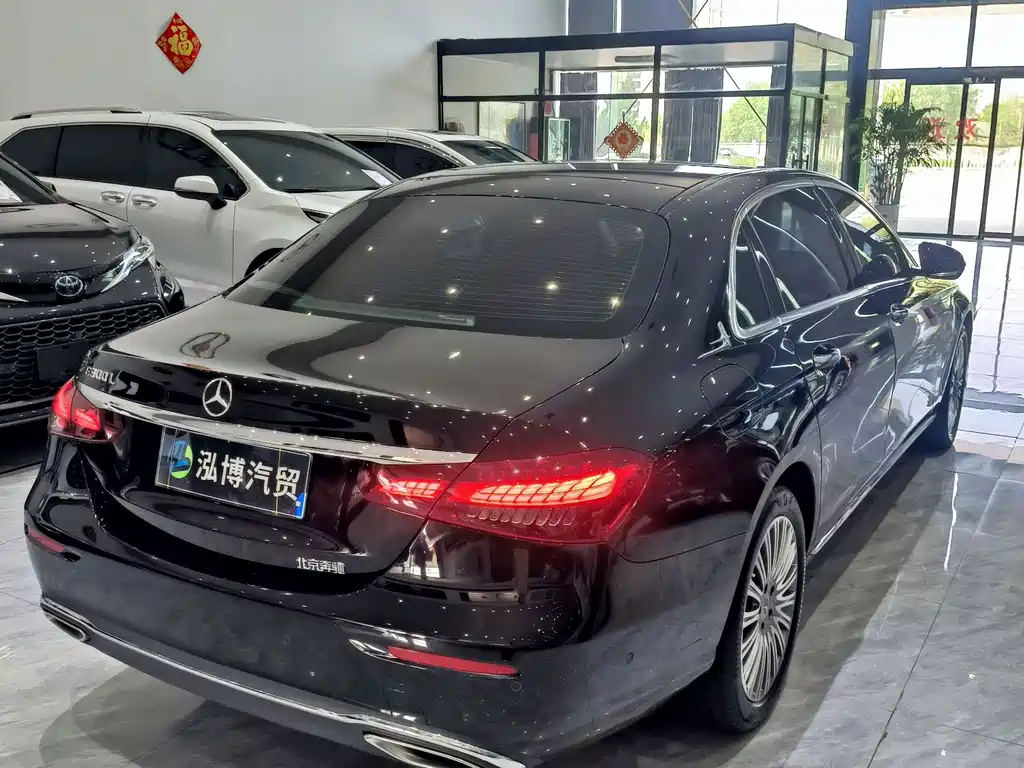 Mercedes-Benz E-Class 2023 — фото 10