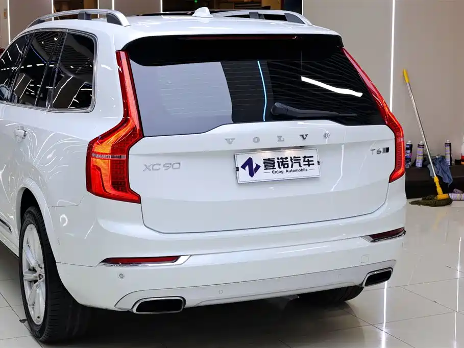 Volvo XC90 2018 — фото 6