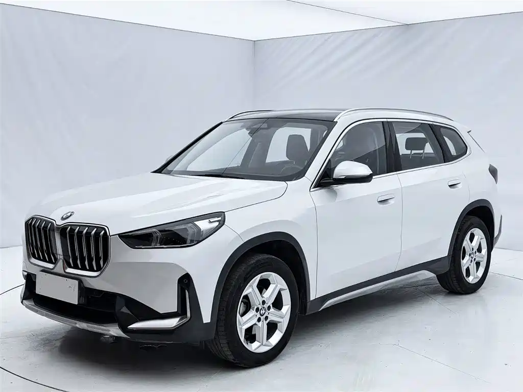 BMW X1 2023 — фото 1