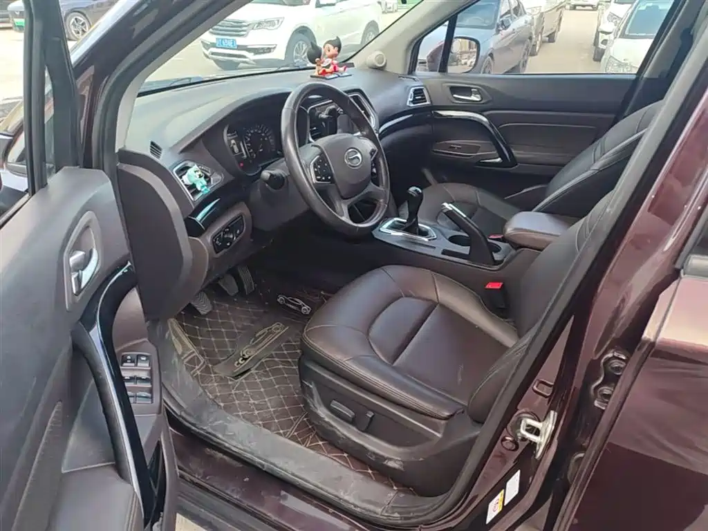 GAC Motor Trumpchi GS4 2015 — фото 15