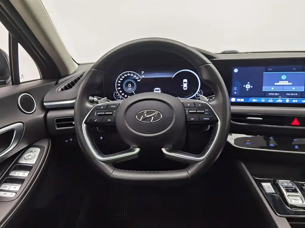 Hyundai Sonata 2020 — фото 11