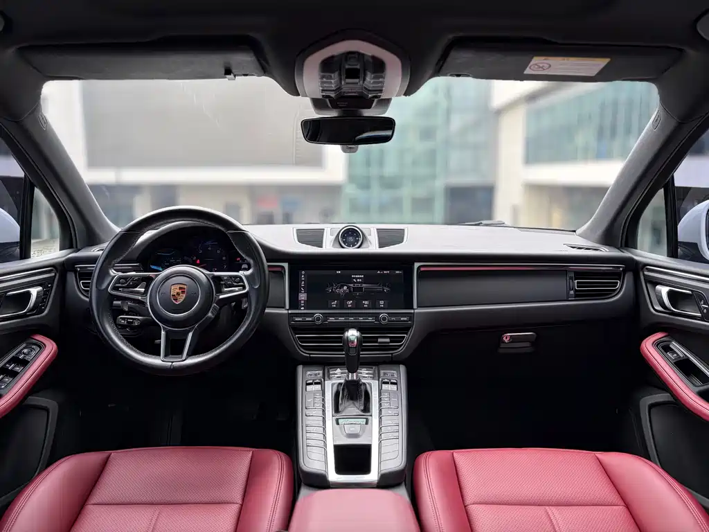 Porsche Macan 2019 — фото 10